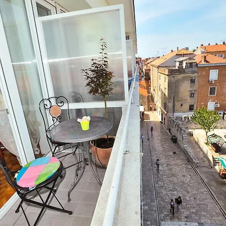 Old Town Ii Appartamento Zara